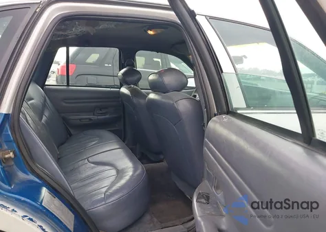 1997 Ford Crown Victoria Police Interceptor из США, поврежденный, VIN 2FALP71W2VX123995